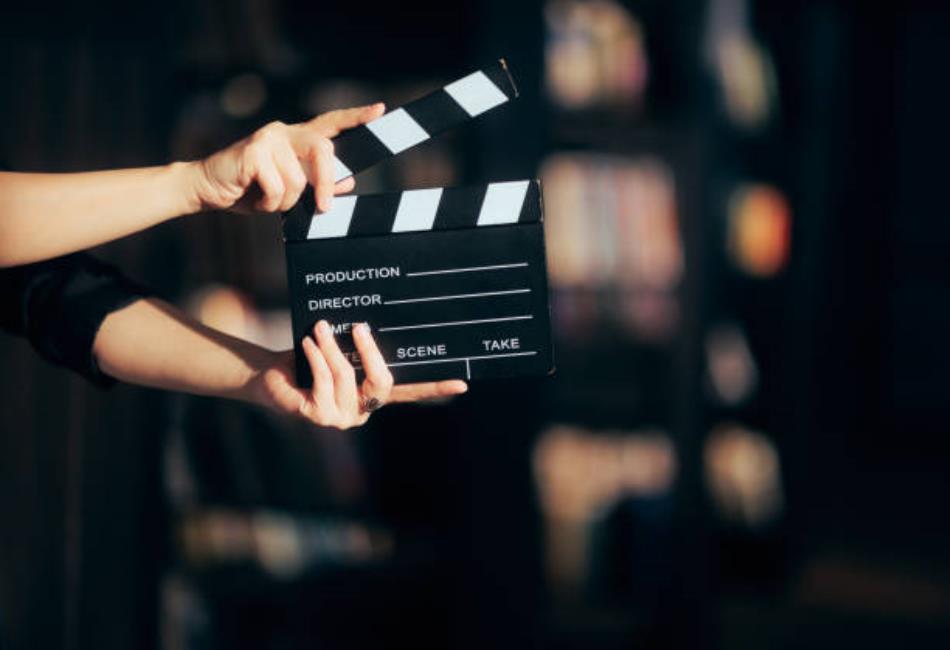 Clappinger Clapper: Empowering Real, Unfiltered Content in the World of Social Media