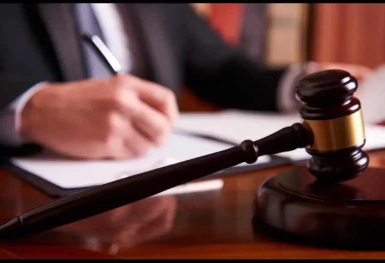 Why Hiring a Kansas City Speeding Ticket Lawyer Can Save You Money