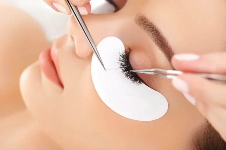 The Beauty Benefits Of Wearing Eyelash Extensions!